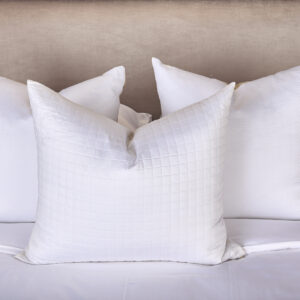 Breva dreamwool & Bianco quilted scatter pillow